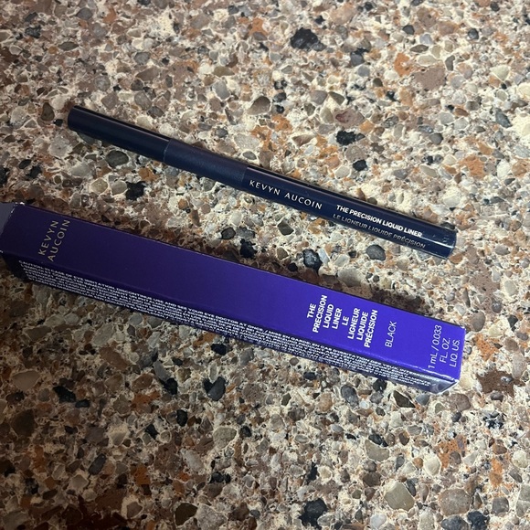 Kevyn Aucoin Other - new Kevyn Aucoin the precision liquid liner black